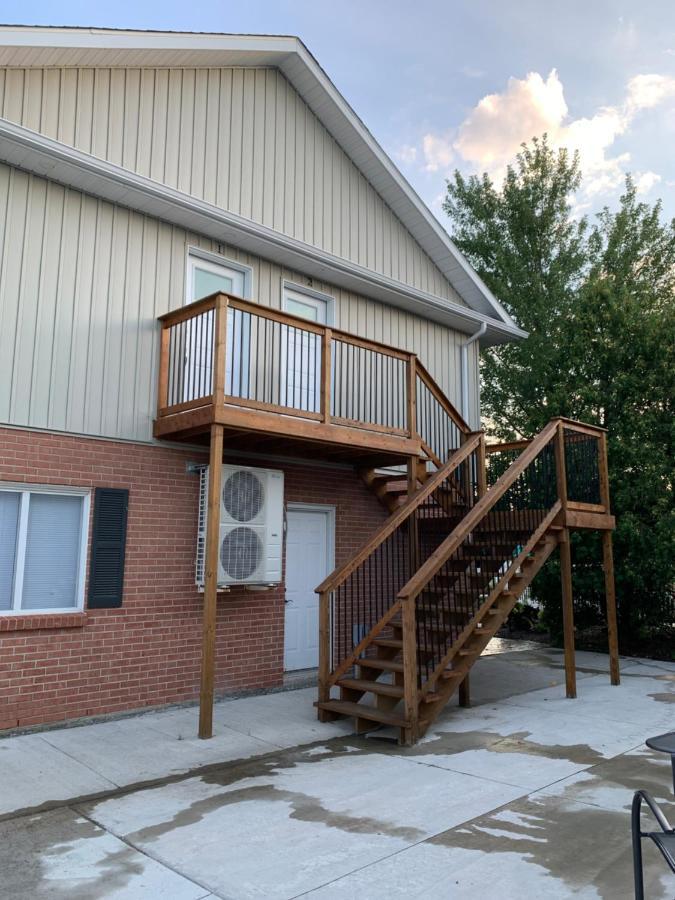 Woodslee Bed And Breakfast Belle River Exterior photo